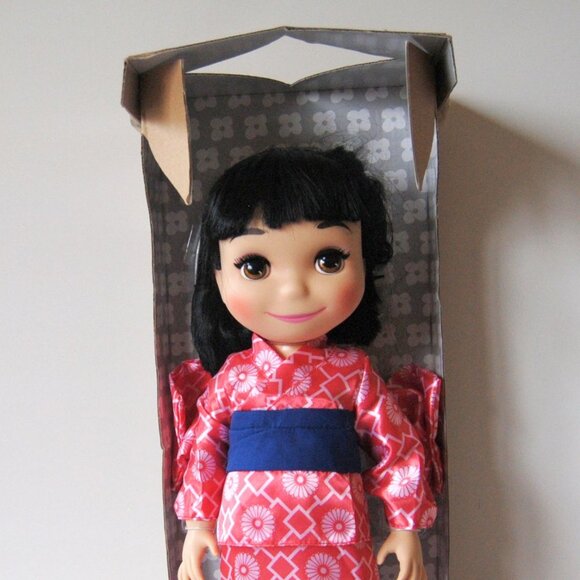 Disney Store Animators Collection Singing Doll Its A Small World Japan - Picture 1 of 2